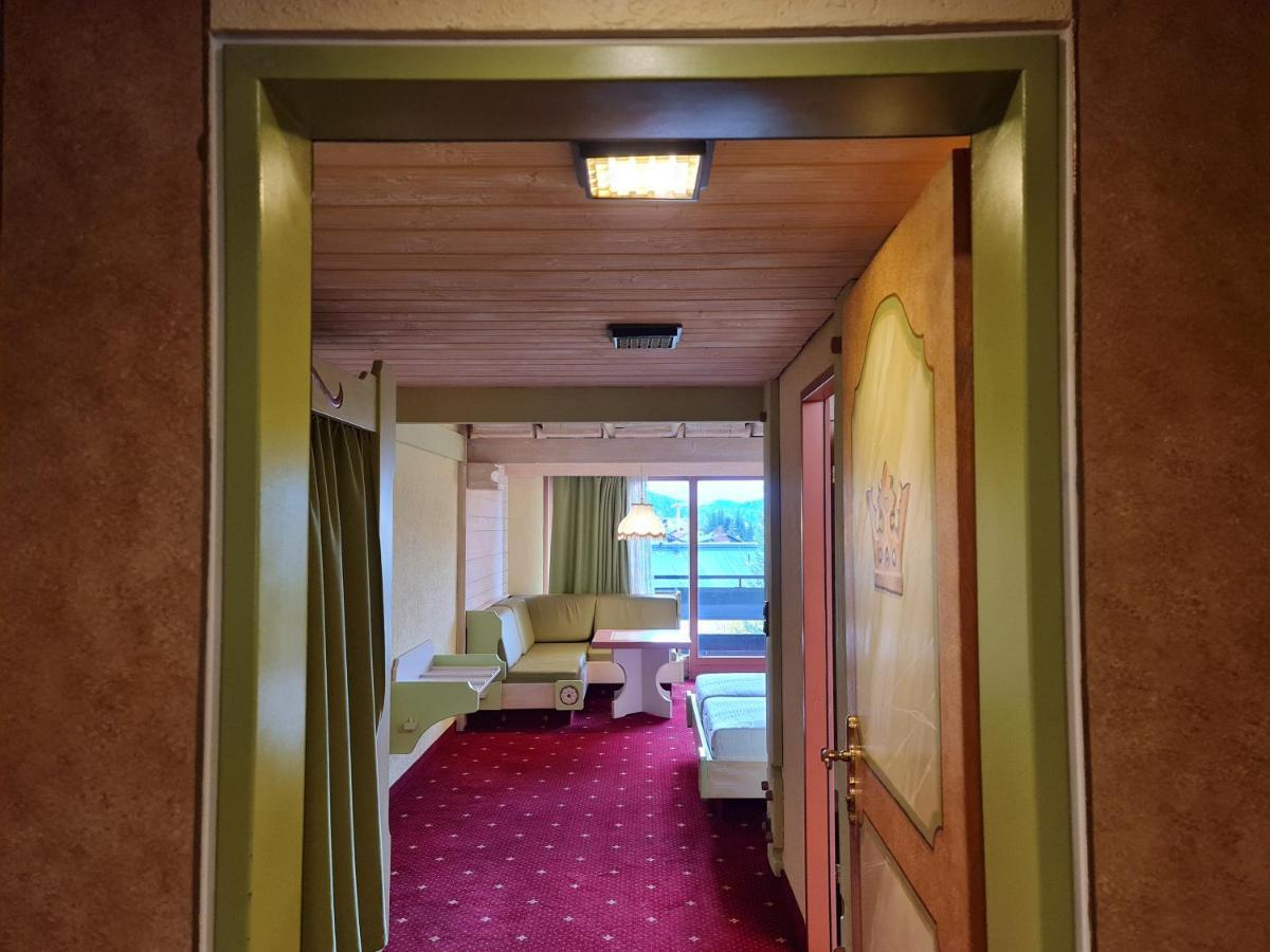 Das Kronen Hotel 蒂罗尔-泽费尔德 外观 照片